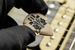 Ivory Spearhead Personalized Guitar Pick